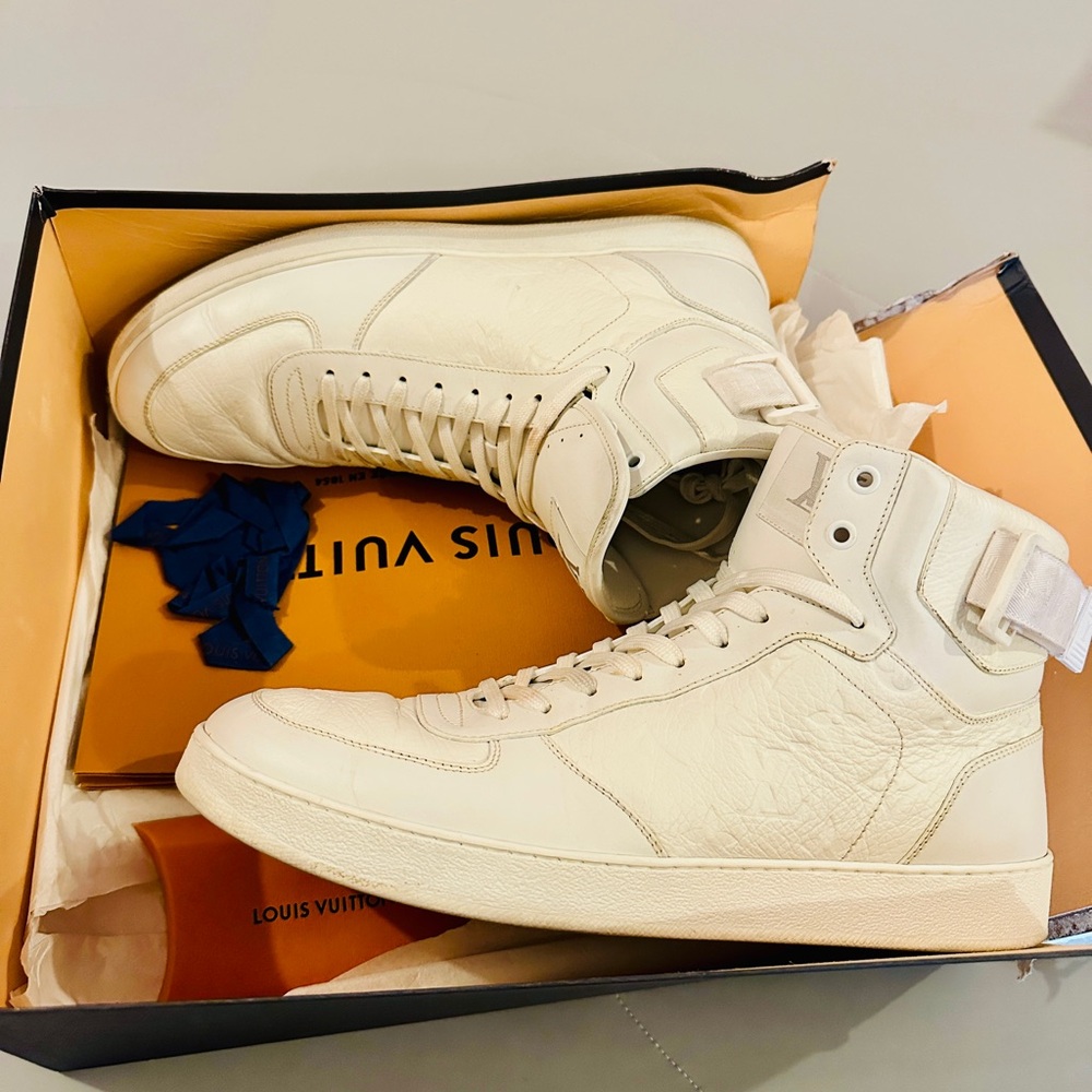 Louis Vuitton Rivoli LV Monogram White High-Top Sneakers